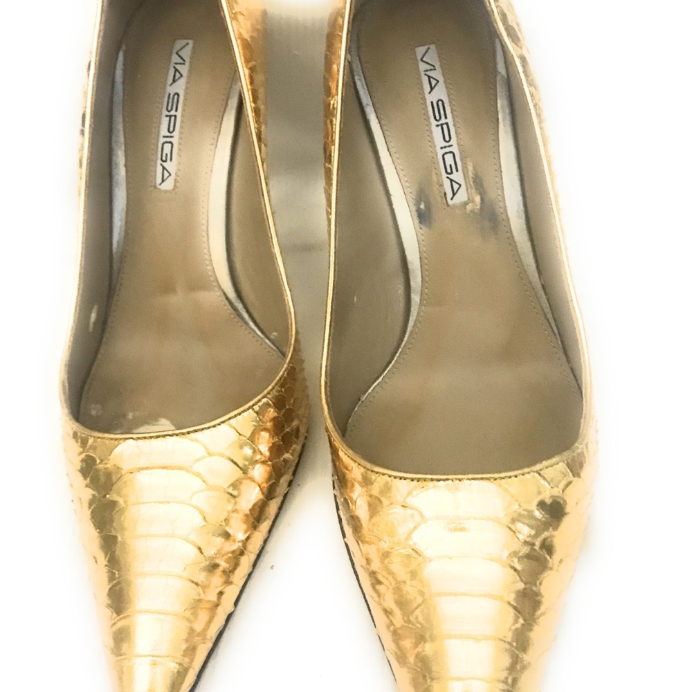 Via Spiga Gold Heels with Textured Design